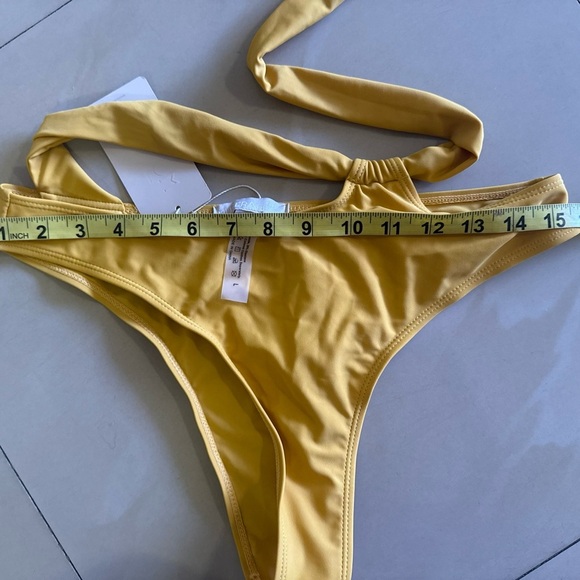Yellow One-Shoulder Cutout Swimsuit. Size L - Picture 10 of 15